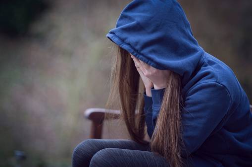Депрессия у подростков - симптомы, причины, лечение